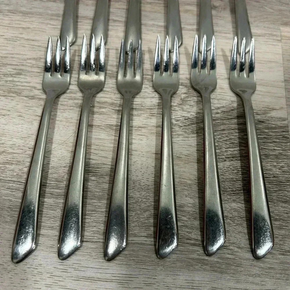 World Stainless USA Steel Oyster Seafood Cocktail Olive 3-Prong Forks Set of 12 - Picture 3 of 6